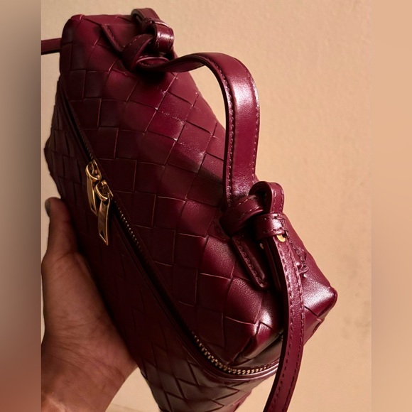 SOLD NWT BOTTEGA VENETA: BANG BANG VANITY CROSSBODY IN BAROLO - Picture 11 of 16